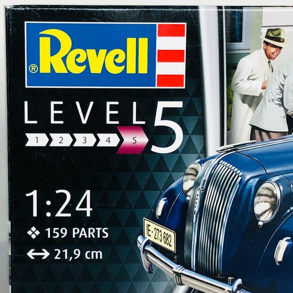 Revell 1:24 scale Luxury Class Car Admiral Saloon plastic model New in Box - Picture 15 of 16